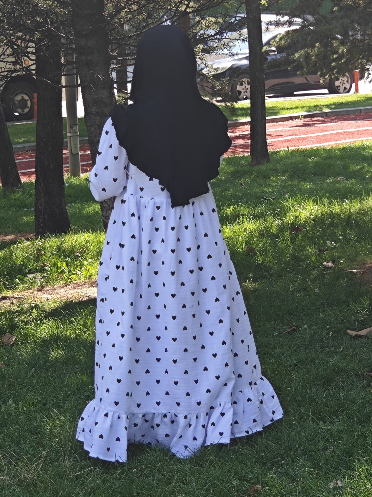 fbda8c2e-5f15-4510-87d2-1e3046f7eaab SİYAH KALPLİ MÜSLİN ELBİSE - Görsel 1