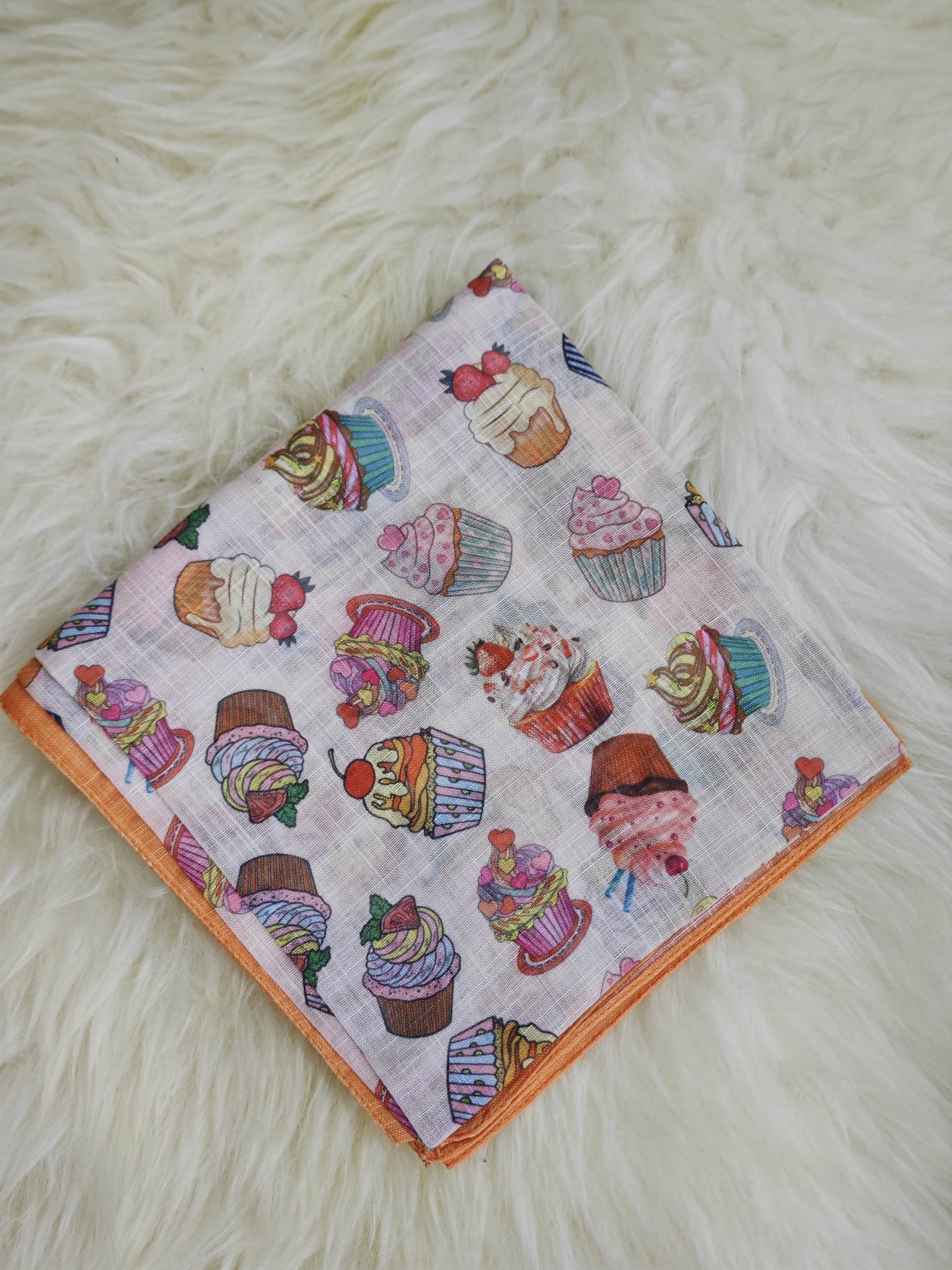 d7872587-fcb2-4f53-8d42-22c23f3c6238 CUPCAKE - Görsel 1