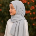 PLİSELİ PRATİK PENYE ŞAL AÇIK GRİ